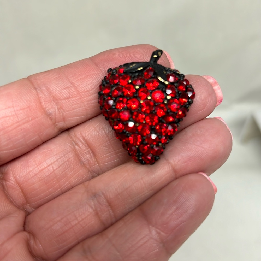 Adorable petite rhinestone strawberry pin